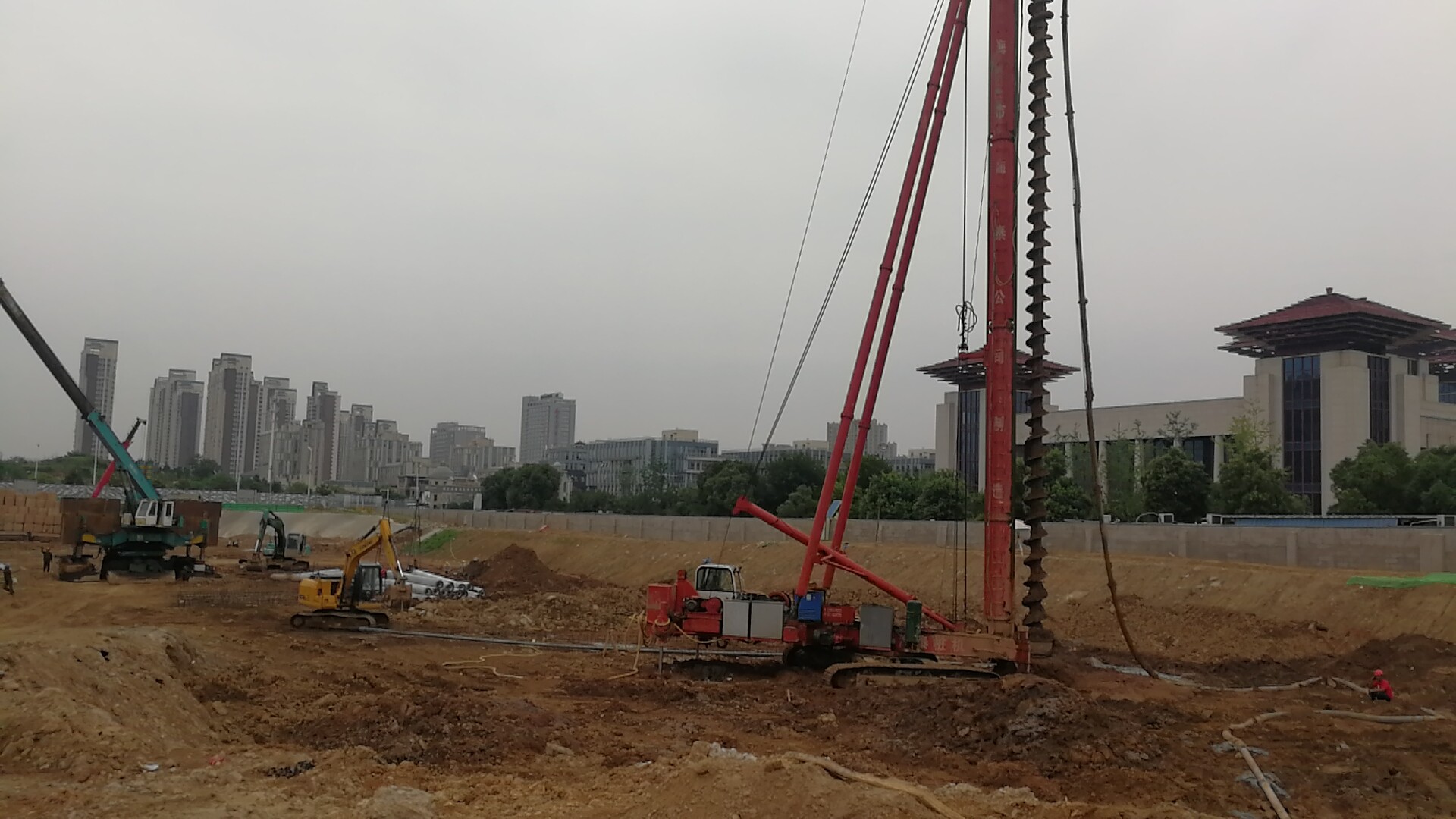 华润南昌悦府桩基工程-2019年6月21日工地现场