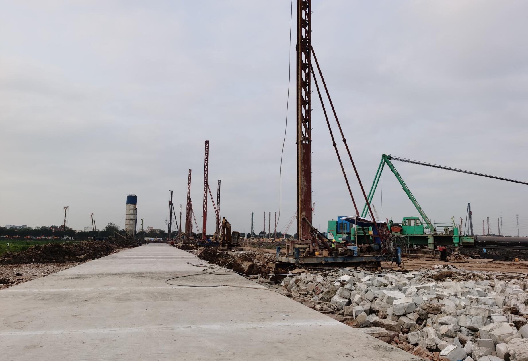 广州番禺恒大足球场项目施工现场