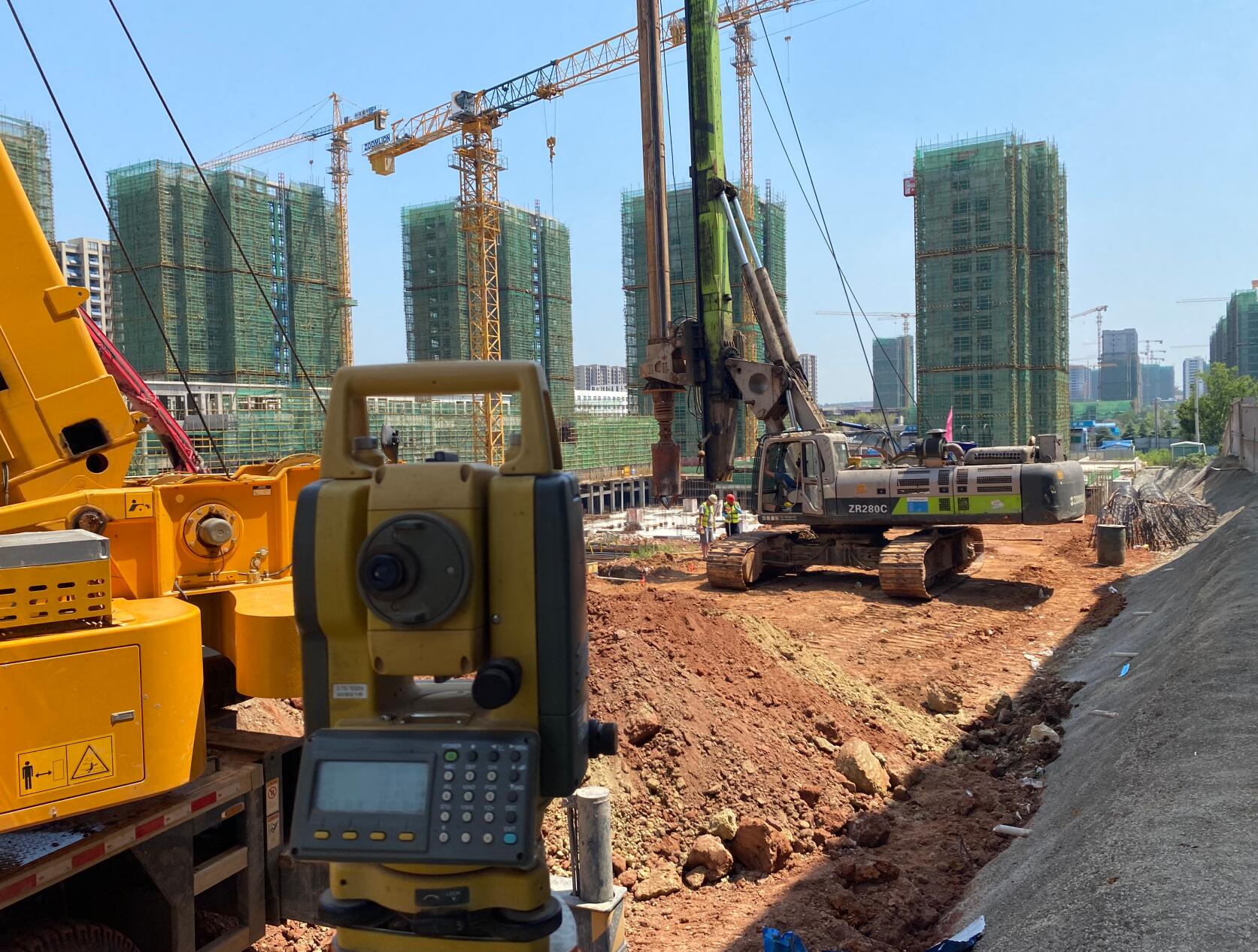 武汉金茂方岛项目施工现场情况