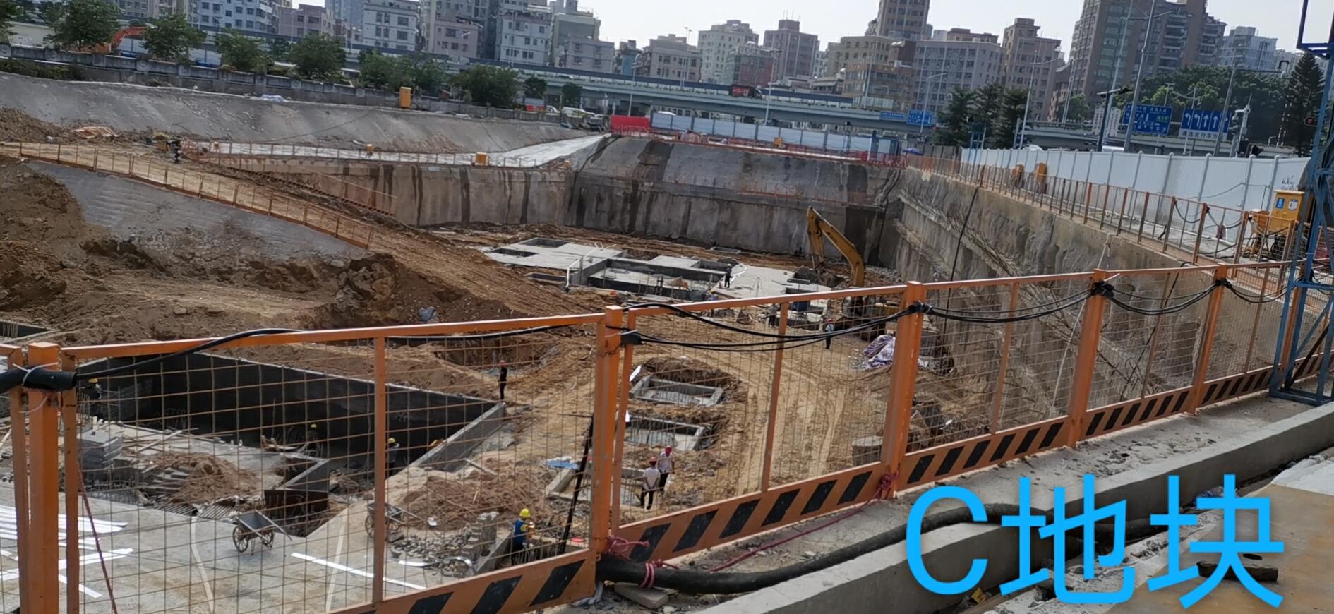 龙华区大浪街道英泰工业中心城市更新项目一二期基坑支护现场