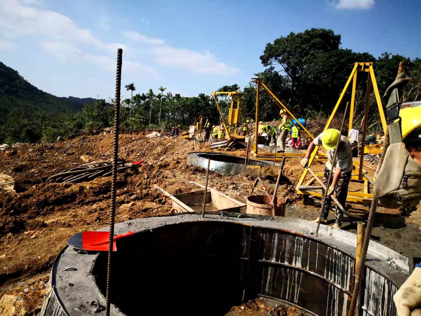 华润海南石梅湾人工挖孔桩项目现场