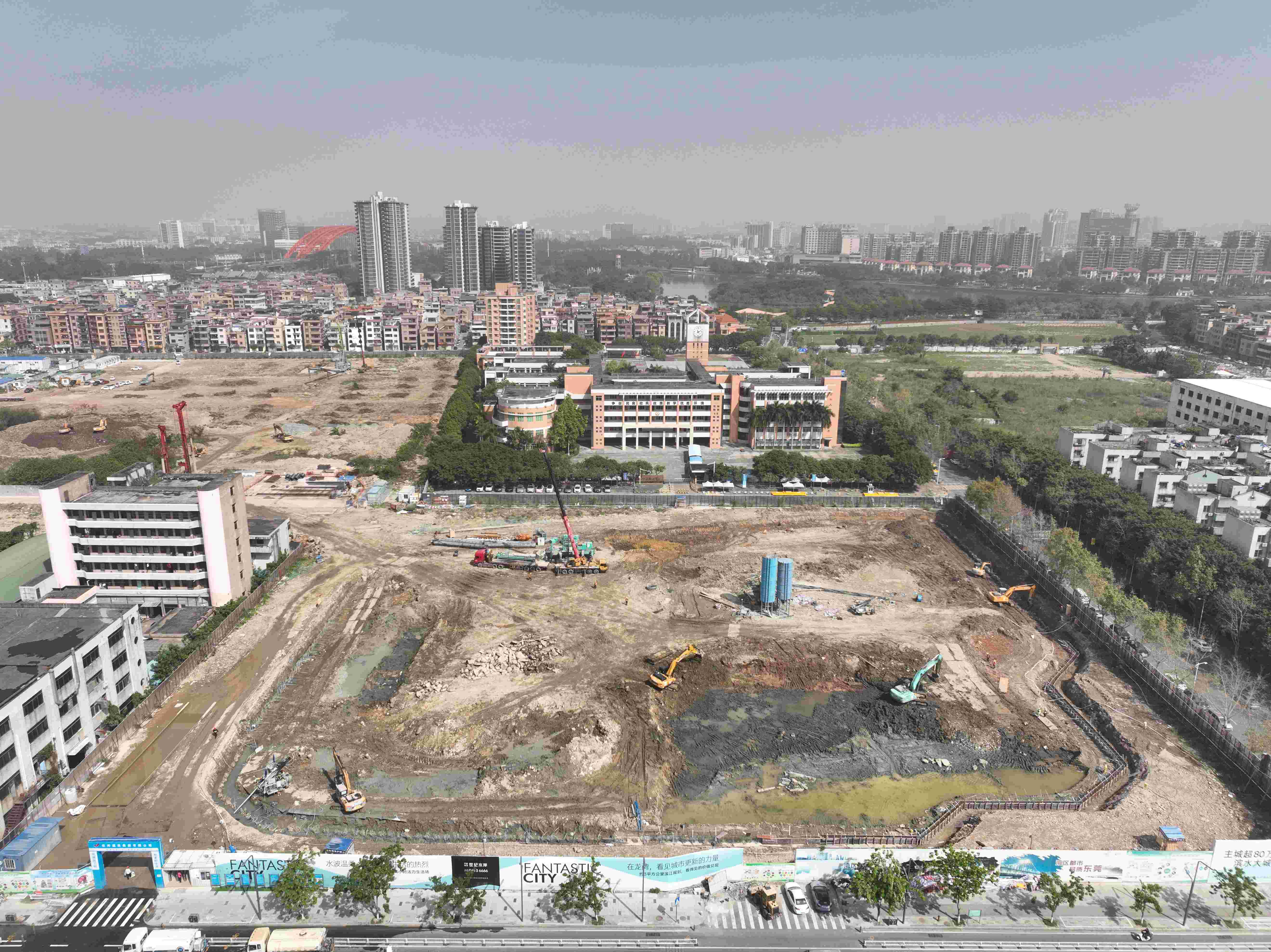 东莞万科龙湾花园（K4）基坑支护及桩基础工程2025.4.8-4.13施工剪影