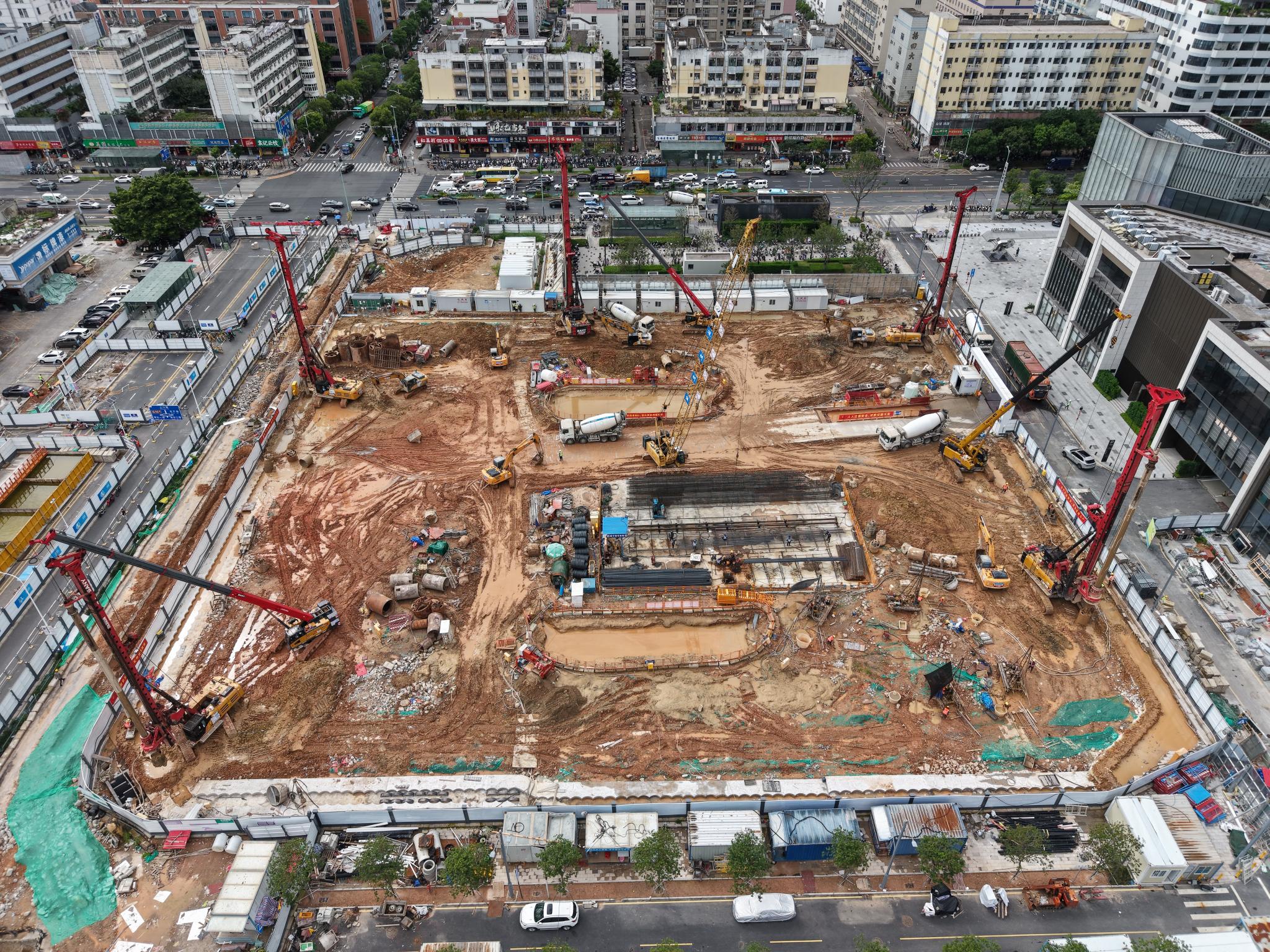 宝安区芯片及数字视讯联合产业基地基坑支护及土石方工程2025.7.1-7.6施工剪影