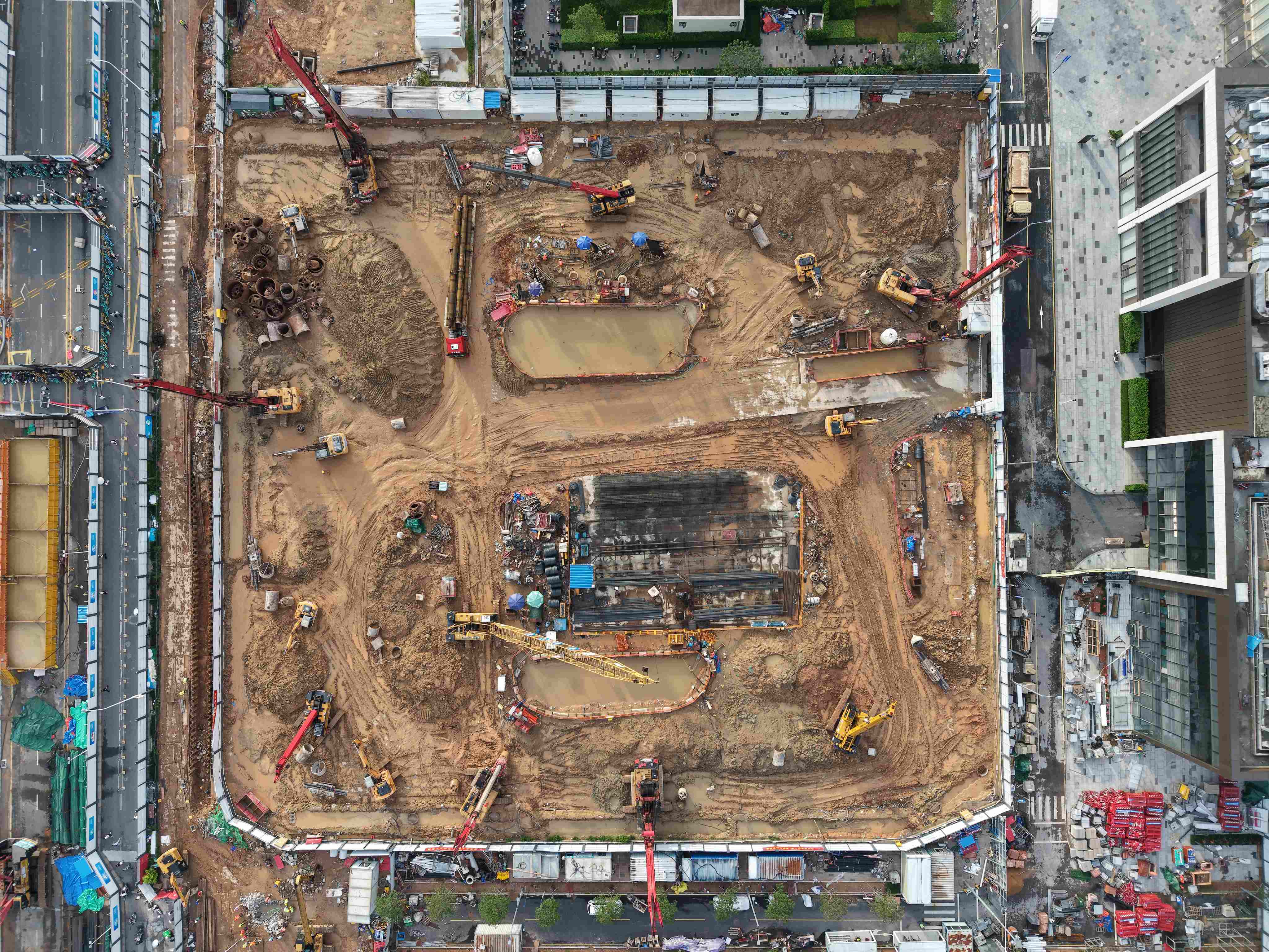 宝安区芯片及数字视讯联合产业基地基坑支护及土石方工程2025.7.15-7.21施工剪影