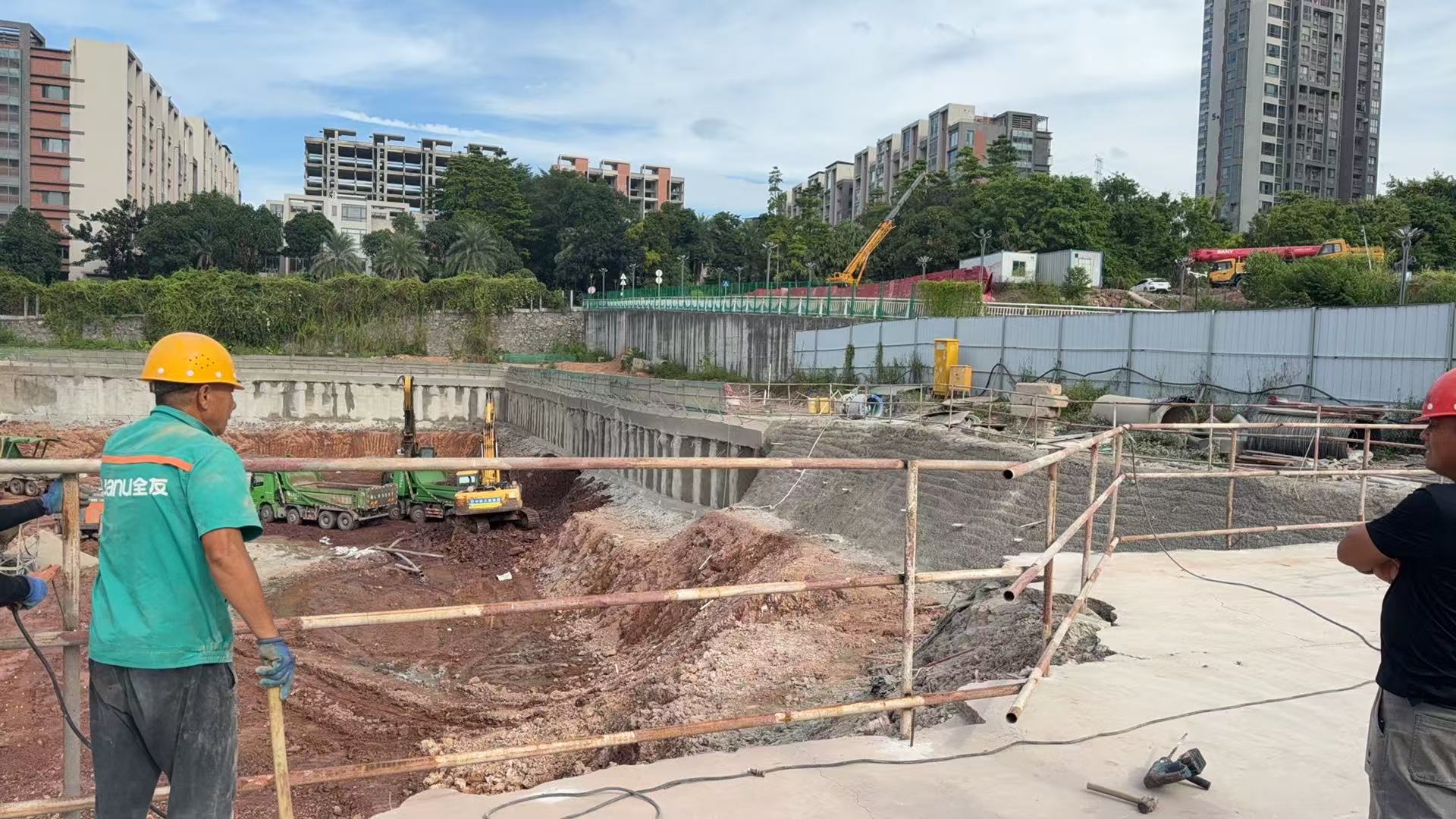 星河仲恺冠誉府21、22地块及洋里公园基坑支护工程2025.10.20-10.26施工剪影