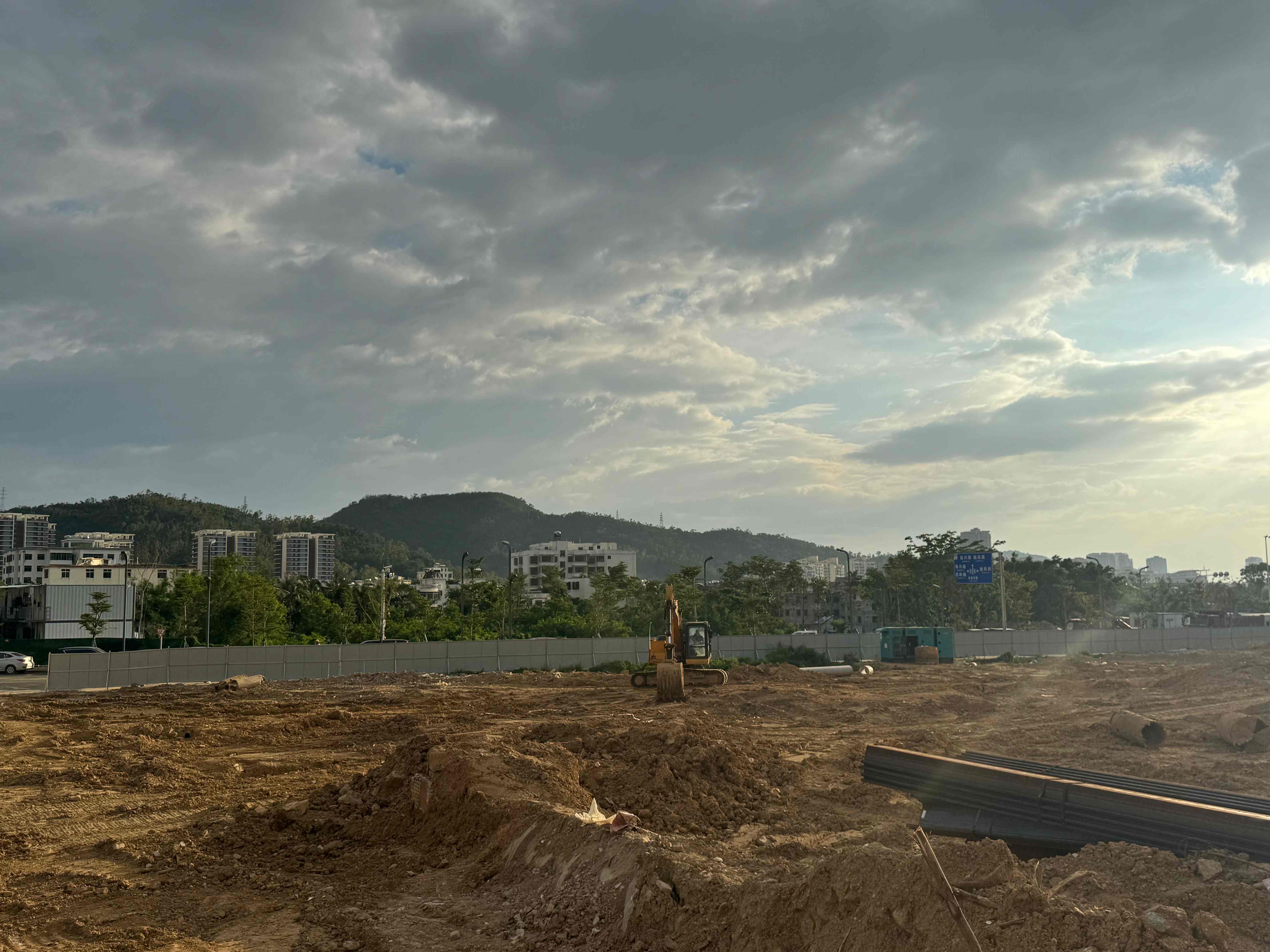 三亚临春片区D-09-02地块项目桩基及支护工程2025.10.20-10.26施工剪影