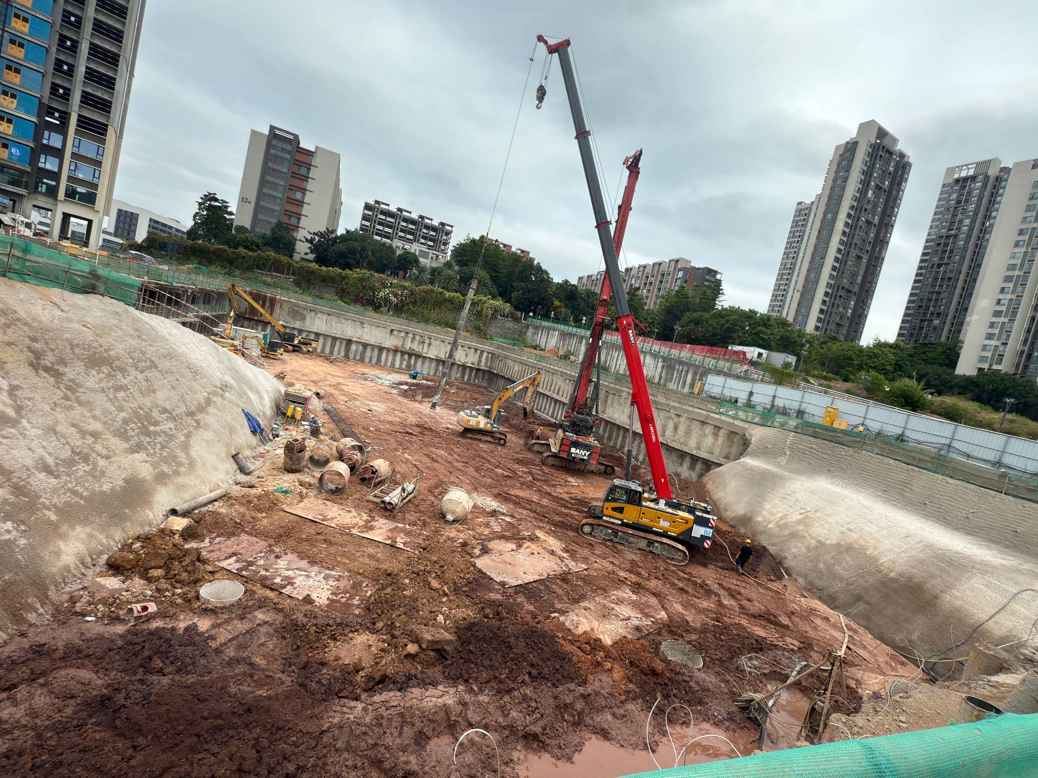 星河仲恺冠誉府21、22地块及洋里公园基坑支护工程2025.11.10-11.16施工剪影