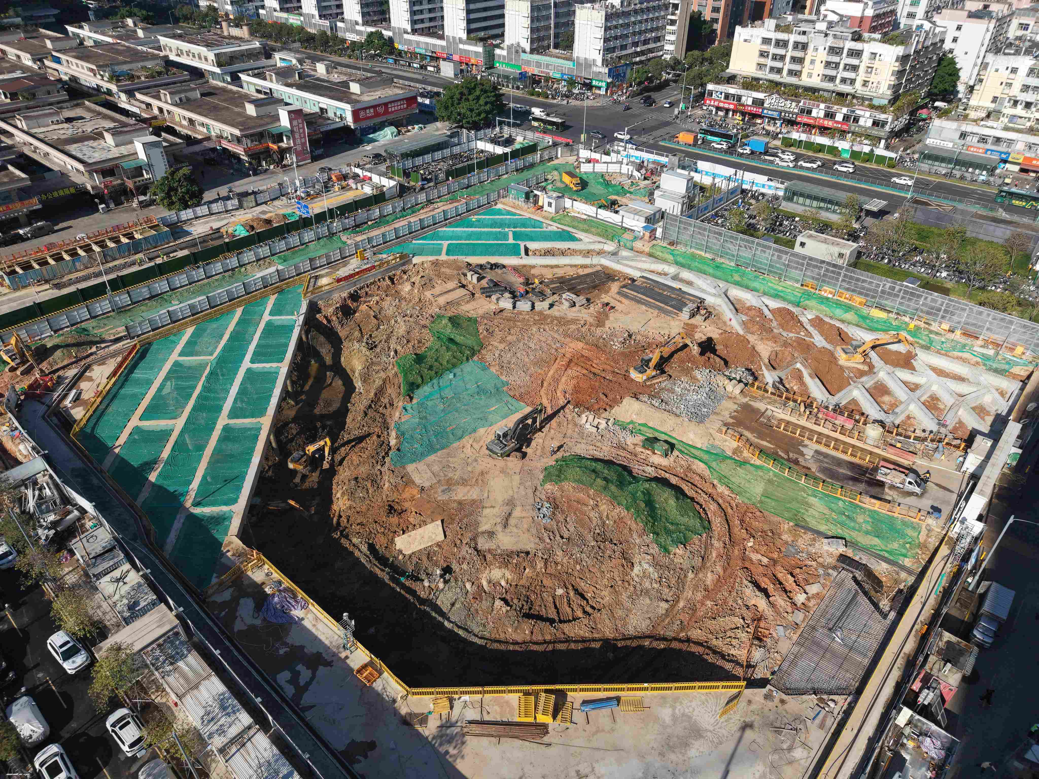 宝安区芯片及数字视讯联合产业基地基坑支护及土石方工程2025.11.17-11.23施工剪影