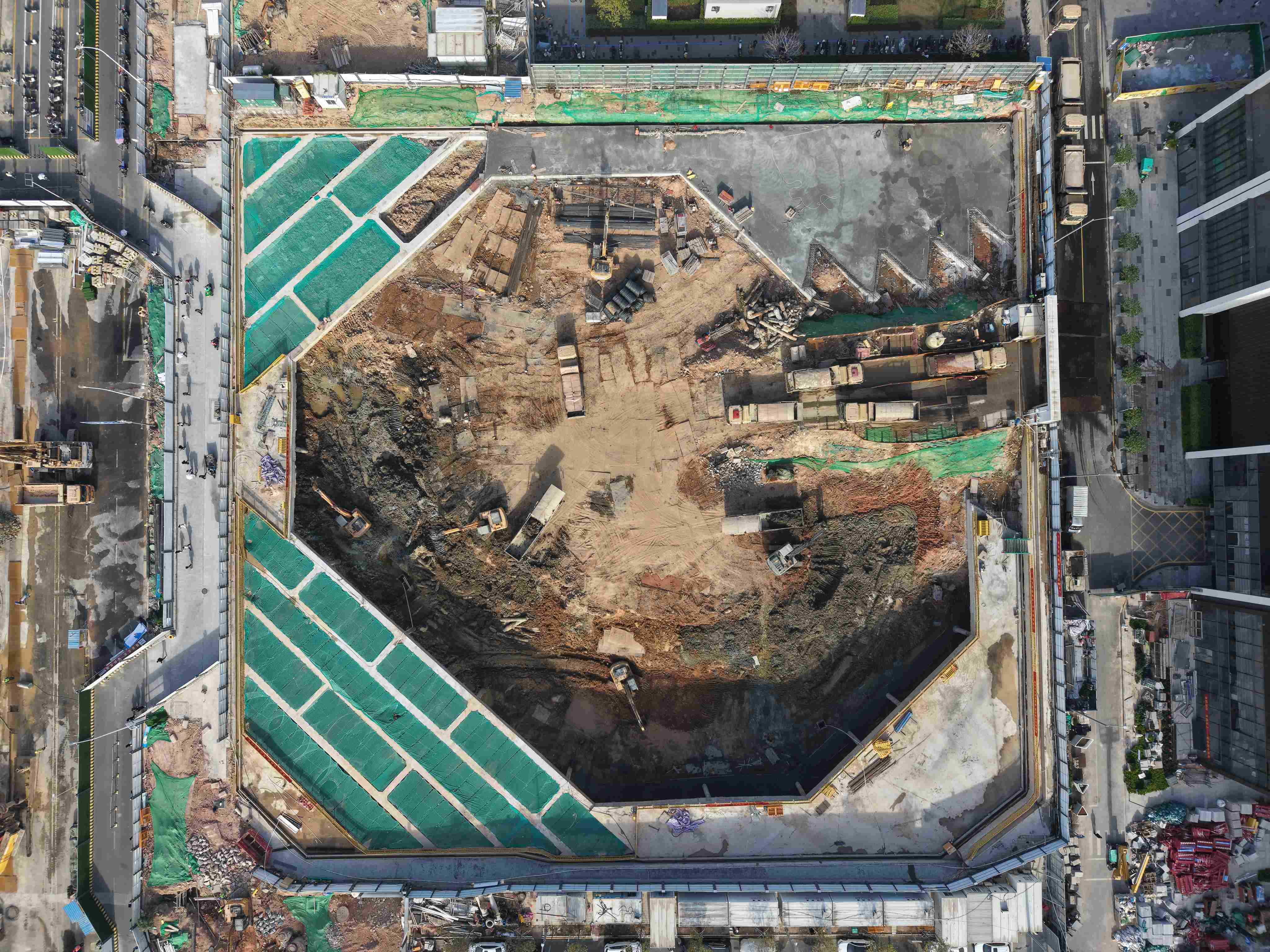 宝安区芯片及数字视讯联合产业基地基坑支护及土石方工程2025.11.24-11.30施工剪影